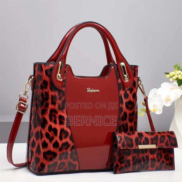 Stylish Leopard Print Handbag With Matching Wallet · Photo 1