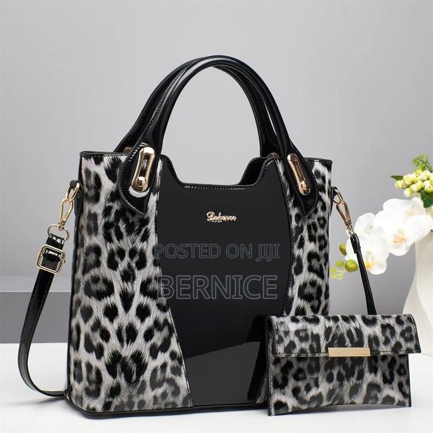 Stylish Leopard Print Handbag With Matching Wallet · Photo 2