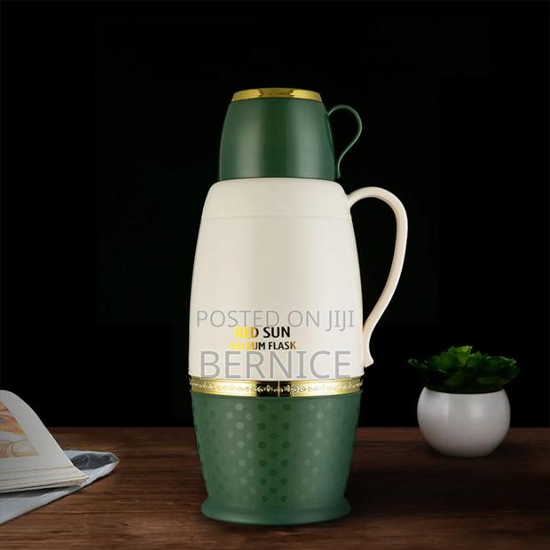 Red Sun 2.0l Vacuum Flask · Photo 1