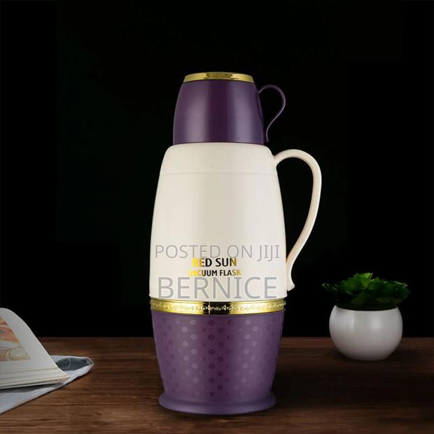 Red Sun 2.0l Vacuum Flask · Photo 3