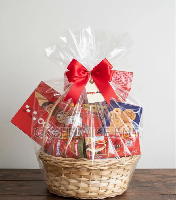 Comfort Convenience Gift Basket · Photo 3
