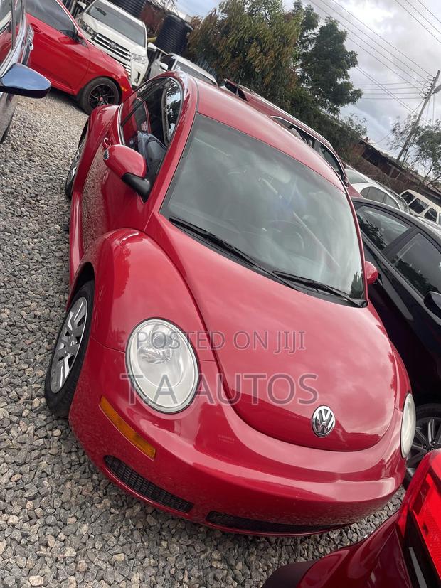 Volkswagen Beetle 2.0 Cabriolet 2010 Red · Photo 3
