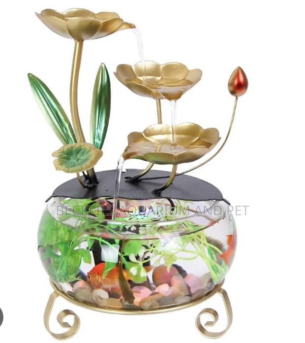 Table Top Aquarium With Mini Water Fountain · Photo 1