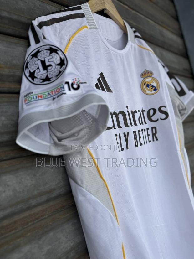 Real Madrid 2025/2026 Player Version Jersey _ Real Madrid Authentic · Photo 6
