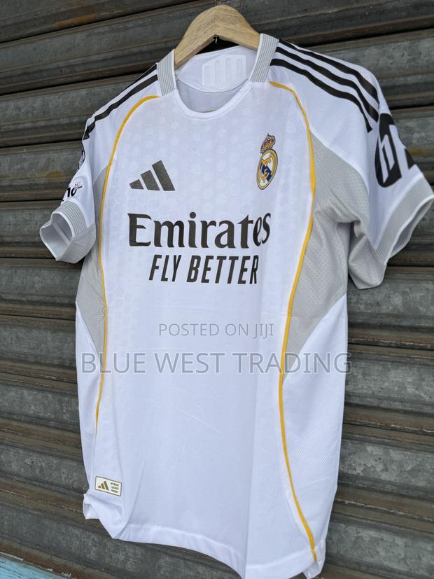 Real Madrid 2025/2026 Player Version Jersey _ Real Madrid Authentic · Photo 8