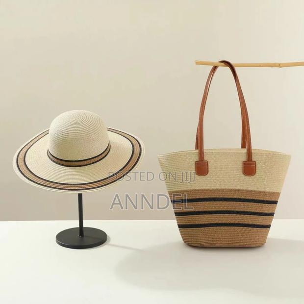 Hat and Bags · Photo 2