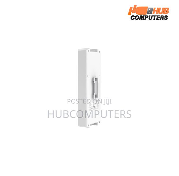 TP-Link EAP610 Omada AX1800 Wifi 6 Indoor Outdoor Access Point · Photo 1