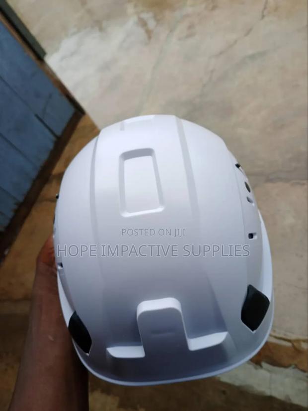 Safety Climbing Helmets. · Photo 3