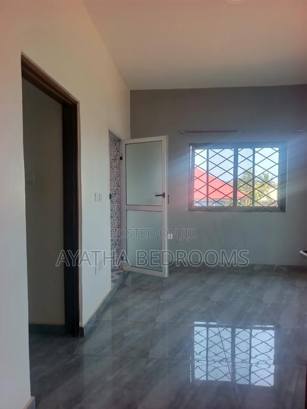 2bdrm Apartment in Modern Bedroom, Ledzokuku-Krowor for rent · Photo 2