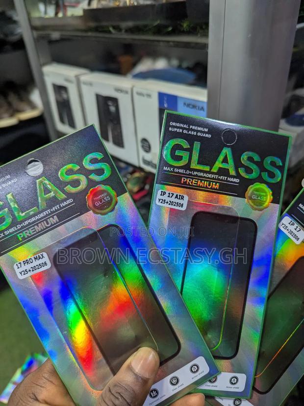 iPhone 17, 17pro, 17 Air and 17 Pro Max Screen Protector · Photo 4