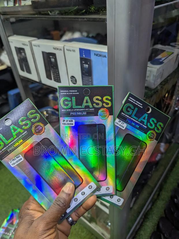 iPhone 17, 17pro, 17 Air and 17 Pro Max Screen Protector · Photo 5