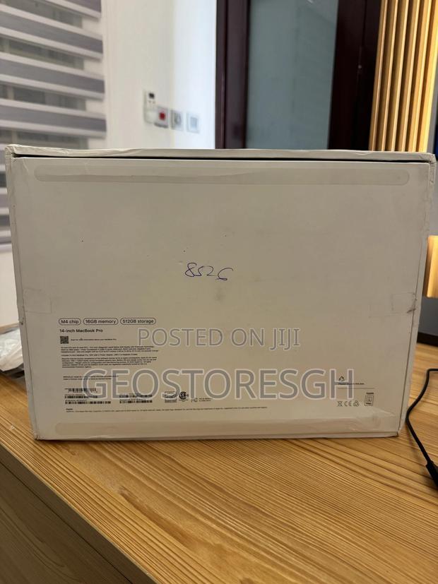 New Apple MacBook Pro 2024 M4 14-inch 16GB Apple M4 Pro SSD 512GB · Photo 4