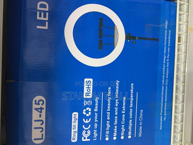 Led Soft Ring Light (Ljj-45) - Full Set With Tripod · Photo 3