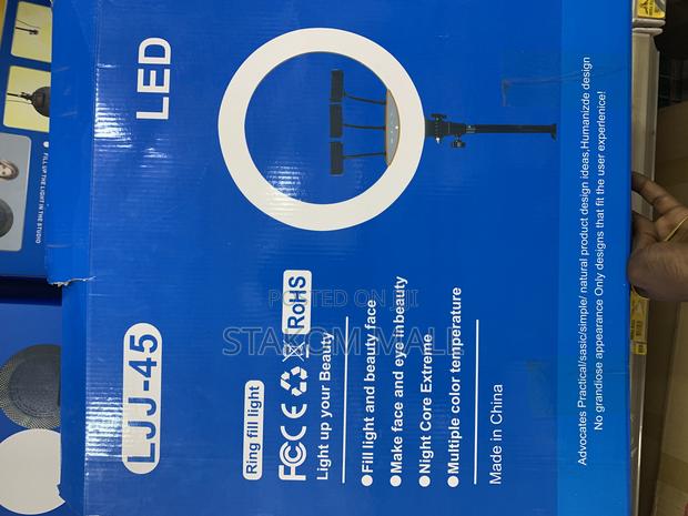 Led Soft Ring Light (Ljj-45) - Full Set With Tripod · Photo 1