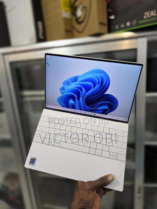 Laptop Dell XPS 13 9320 16GB Intel Core I7 SSD 1T · Photo 2