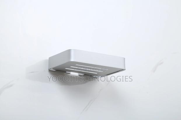 High Quality Rust Free Chrome Soap Dish · Photo 2