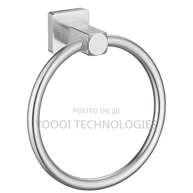 Chrome Towel Rack Bathroom Accessories Set · Photo 3