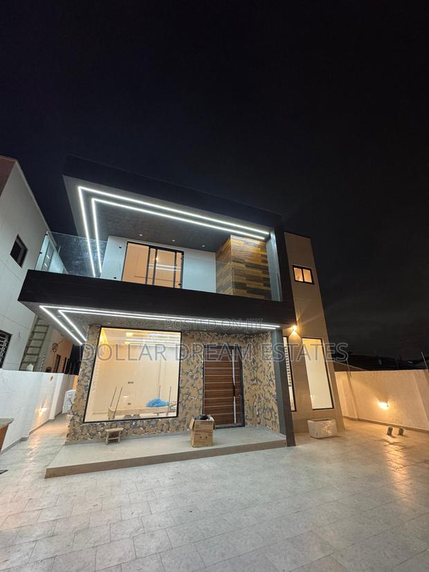 5bdrm House in Ashomang Estate for sale · Photo 1
