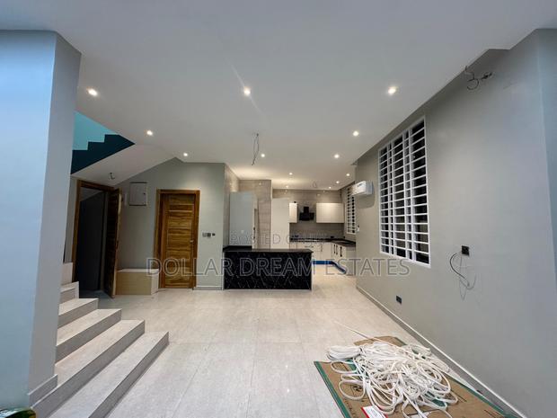 5bdrm House in Ashomang Estate for sale · Photo 7