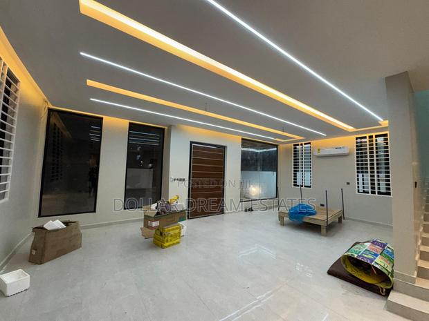 5bdrm House in Ashomang Estate for sale · Photo 4