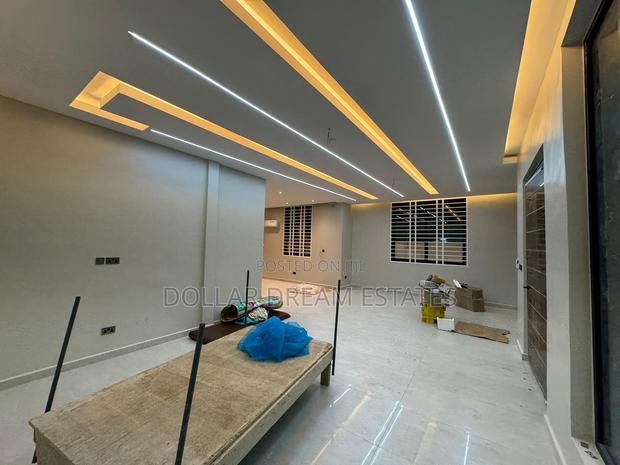 5bdrm House in Ashomang Estate for sale · Photo 5