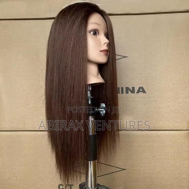 Mannequin Training Head With Blend Hair · Photo 3