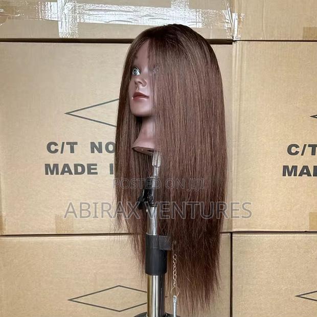 Mannequin Training Head With Blend Hair · Photo 4