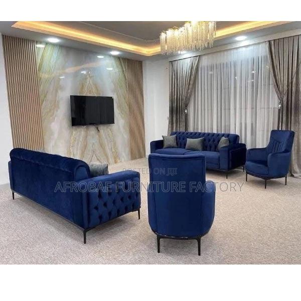 Quality and Affordable Decorative Sofa Chair · Photo 1