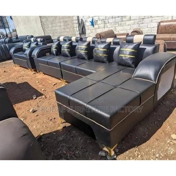 9 Seater Capacity Quality and Modern Sofa Chairs Set · Photo 1