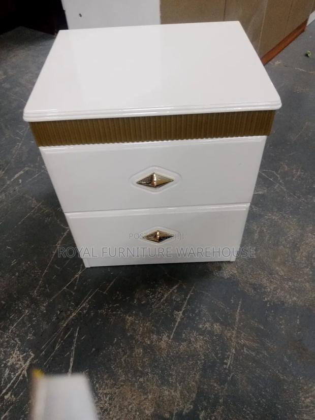 White Bedside Table (Night Stand) · Photo 1