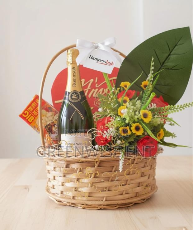 Luxurious Valentines Mini Package · Photo 1