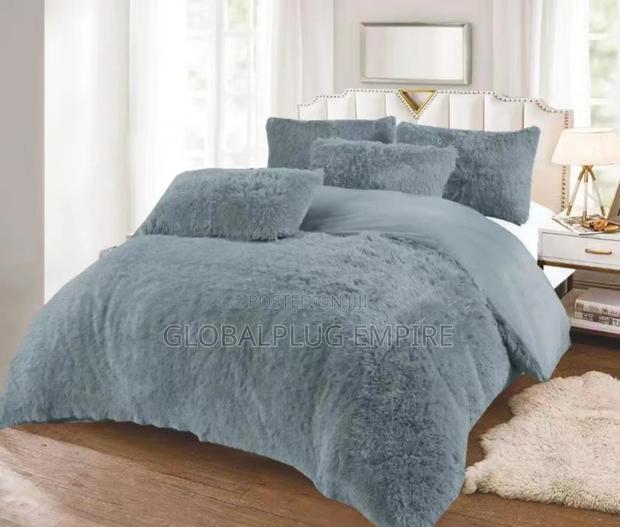 Fluffy 6pcs Duvet Set Comfort Style in One · Photo 3