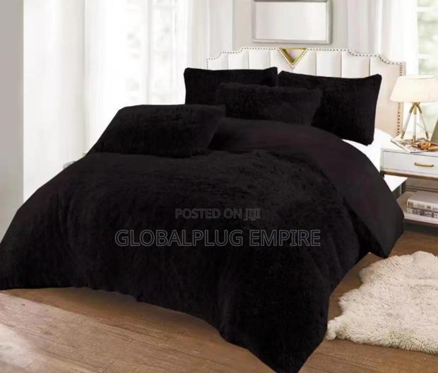 Fluffy 6pcs Duvet Set Comfort Style in One · Photo 4