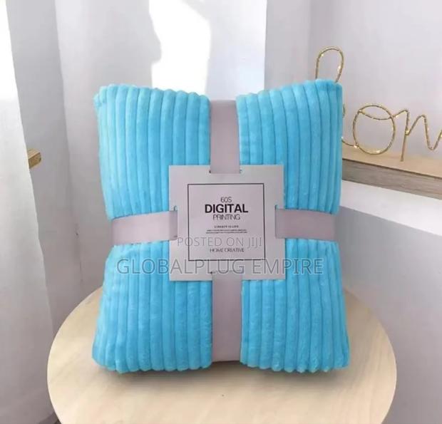 Ultra-Comfort Queen Size Blanket Soft, Warm Cozy · Photo 4