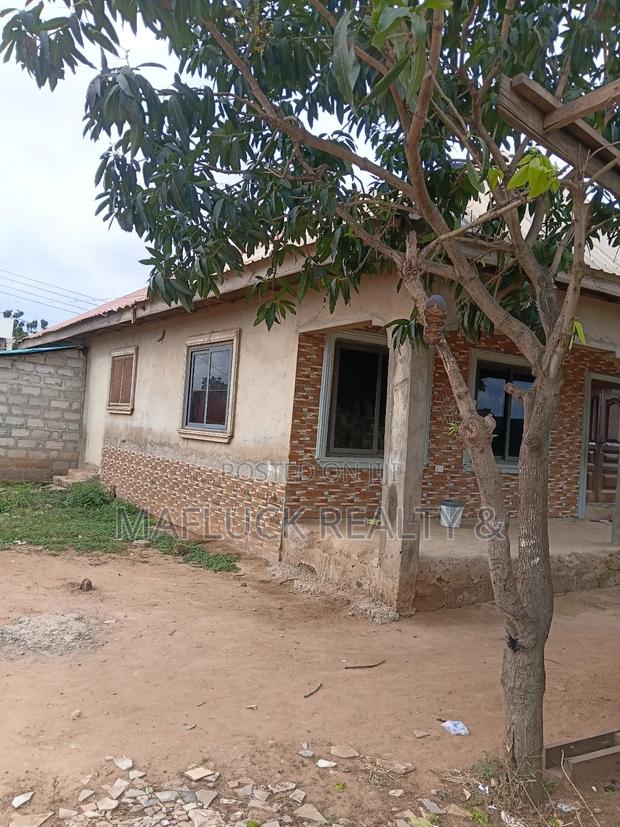 3bdrm House in Lakeside Estate for sale · Photo 2