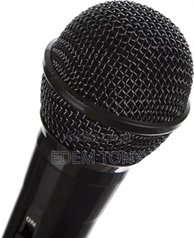 Rockjam Karaoke Microphone 3m Wired in Black · Photo 2