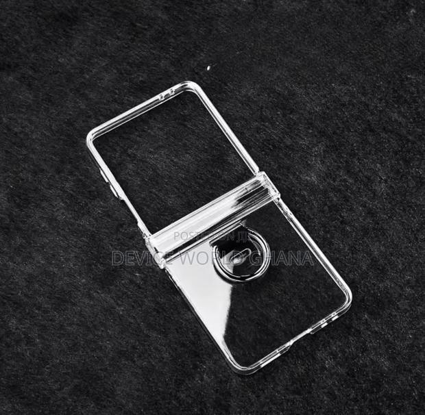 Transparent Case for Samsung Z Flip 7 · Photo 1