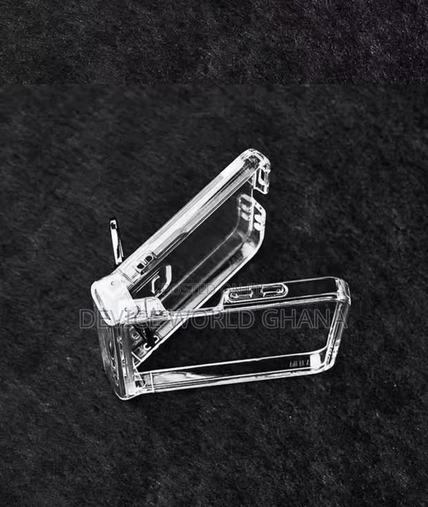 Transparent Case for Samsung Z Flip 7 · Photo 6