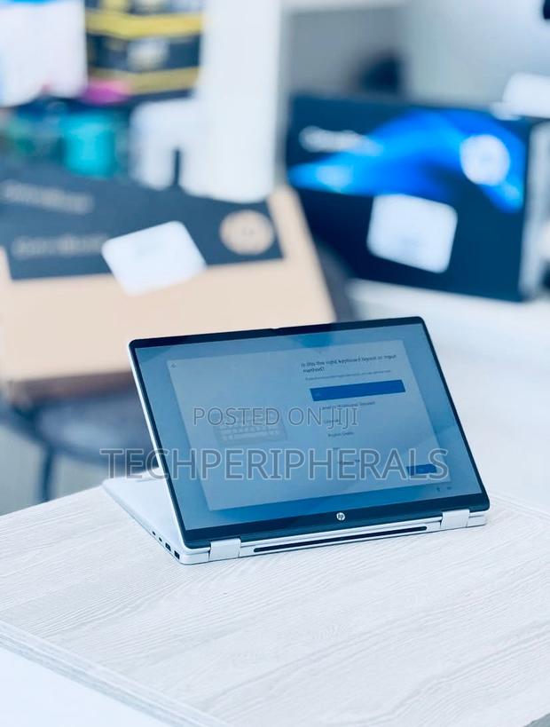 New Laptop HP OmniBook 5 14" 8GB Intel Core i5 SSD 512GB · Photo 2