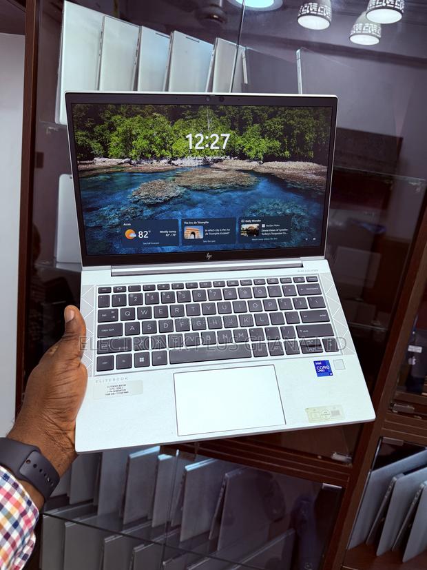 Laptop HP EliteBook 830 G8 16GB Intel Core i7 SSD 512GB · Photo 1