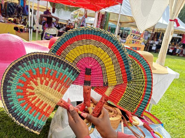 Bolga Handfan · Photo 1