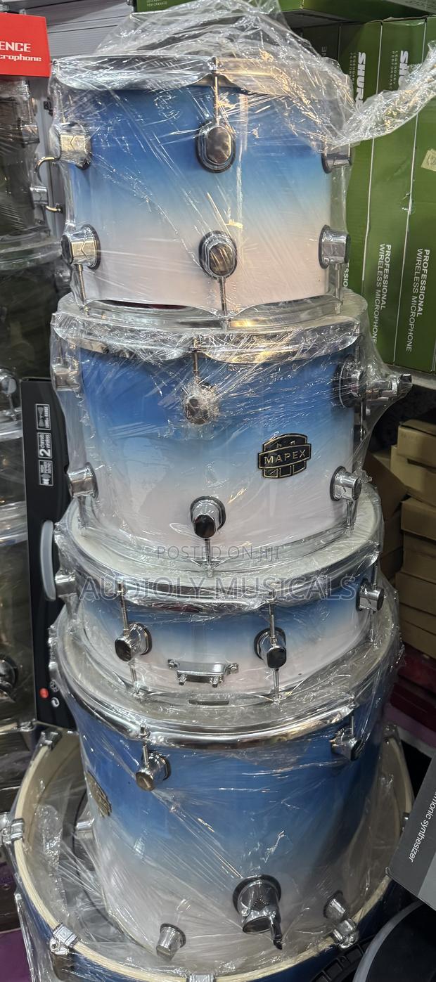 Mapex 5-Set Drums With With Cymbals · Photo 1