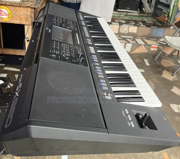 Yamaha PSR-Sx920 · Photo 2