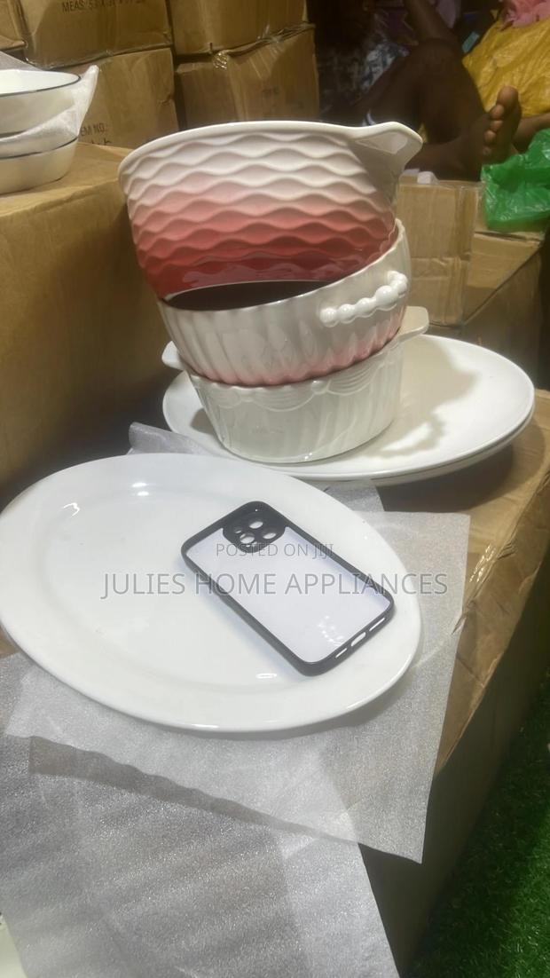 Beautiful Big Ceramic Mix Fufu Blows / Plates / Tea Pot · Photo 4