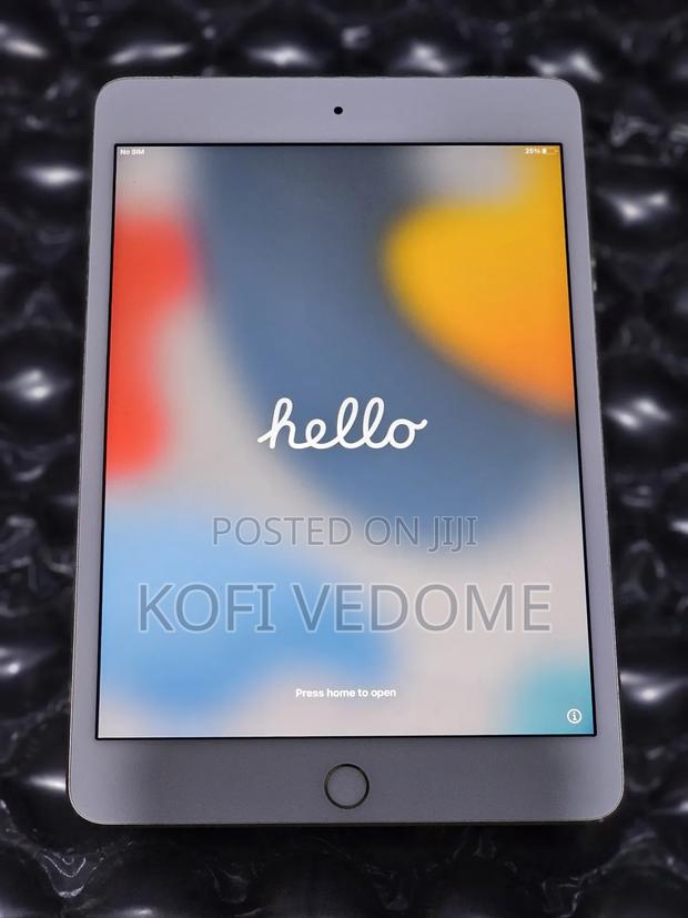 Apple iPad mini 4 128 GB · Photo 1