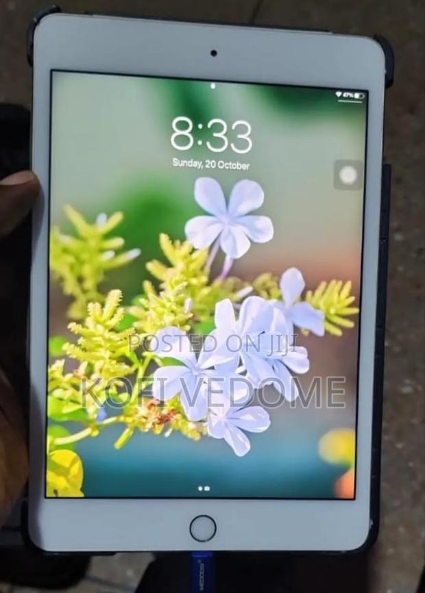 Apple iPad mini 4 128 GB · Photo 2