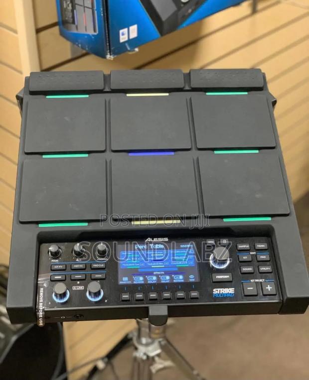 Alesis Strike Multipad Percussion Pad · Photo 1