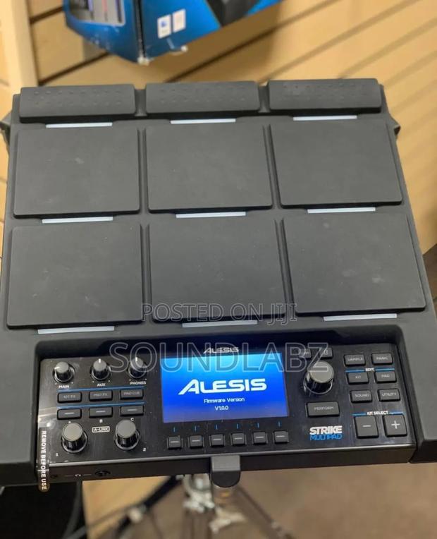 Alesis Strike Multipad Percussion Pad · Photo 2