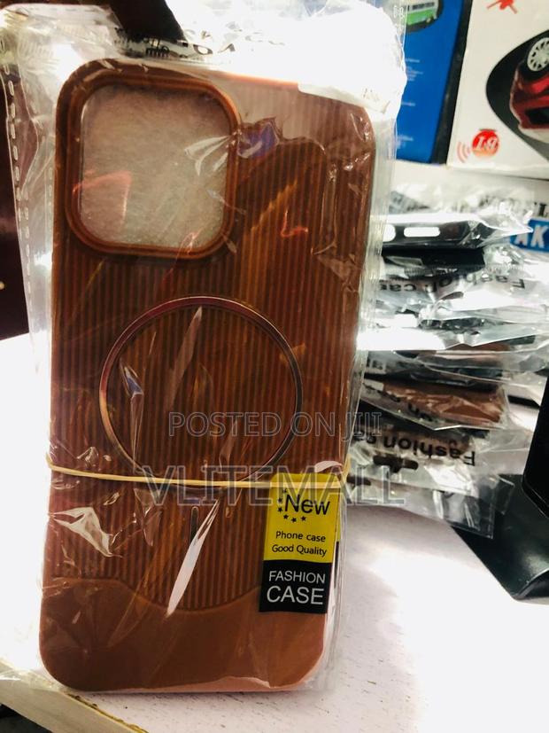 iPhone 13,14,15 and 16 Pro Max Fashion Case · Photo 2