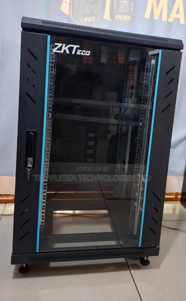 Zkteco Networking Rack 18u 600x600 · Photo 1
